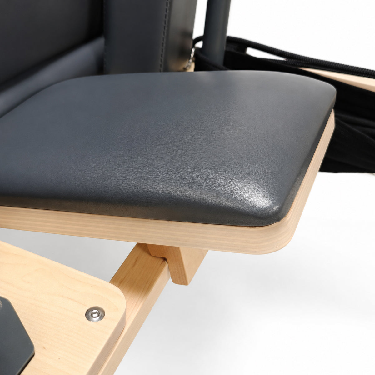 Maple Classic Pilates Reformer-001